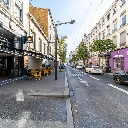 Le Marietton - Quartier Valmy - Metro A 1 Min - Climatisation - Lave-Vaisselle Apartman